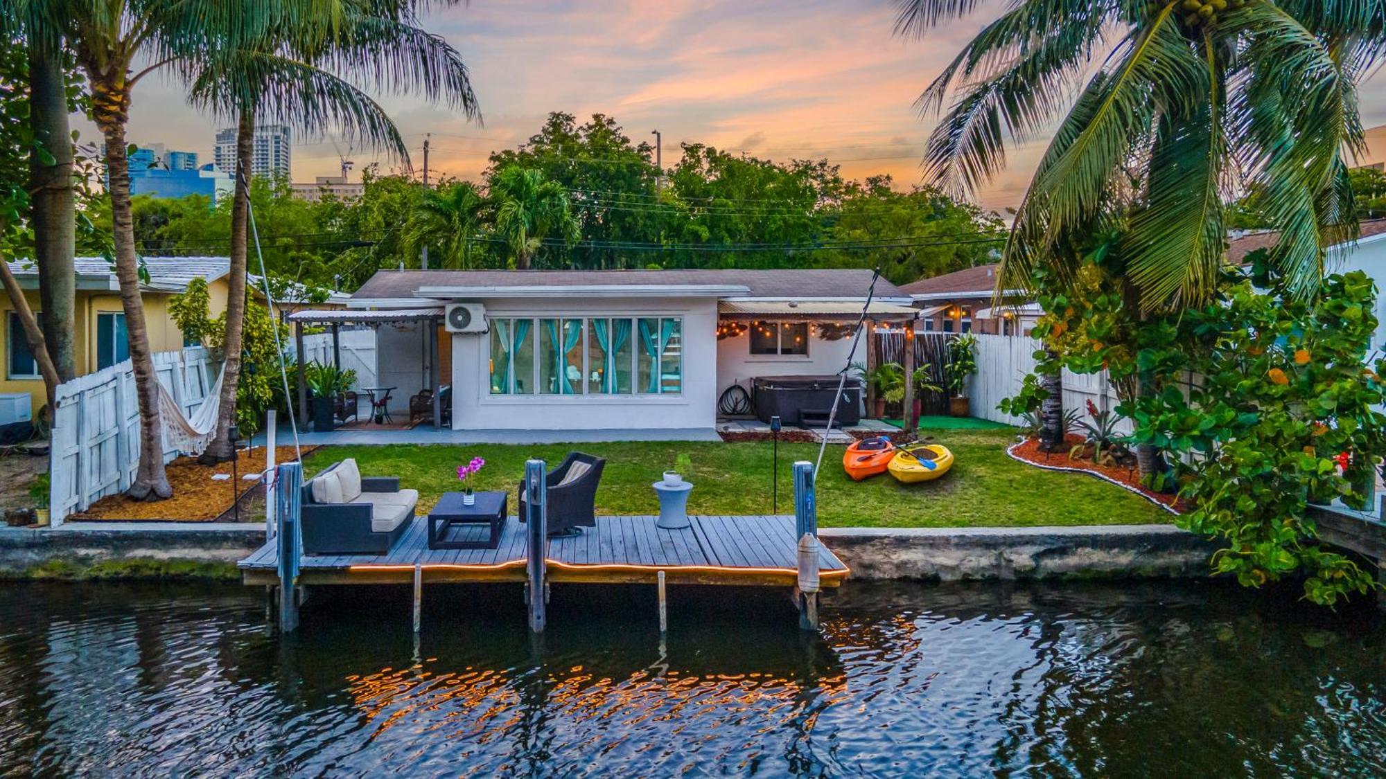 Riverwalk Villa I Private Dock & Hot Tub Форт-Лодердейл Экстерьер фото